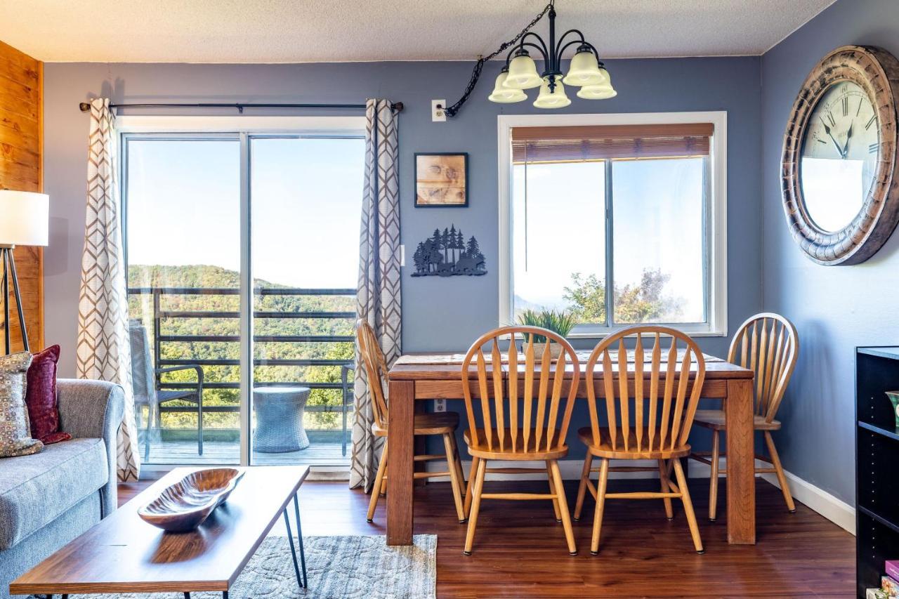 Wow Views!!-Mountain Escape-Outdoor Pool-Close To Downtown-Wifi-Cable-Private Balcony Gatlinburg Exterior foto