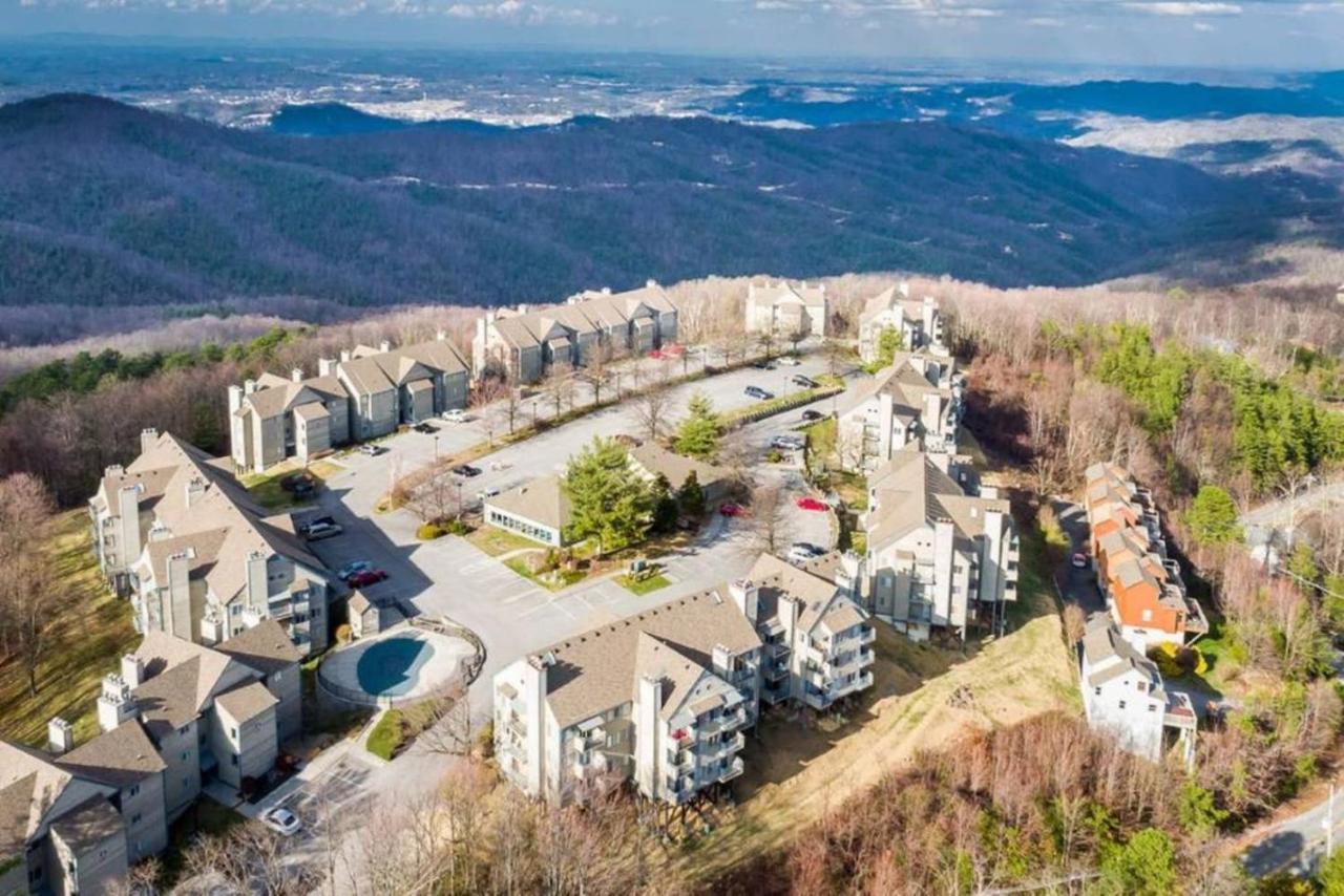 Wow Views!!-Mountain Escape-Outdoor Pool-Close To Downtown-Wifi-Cable-Private Balcony Gatlinburg Exterior foto