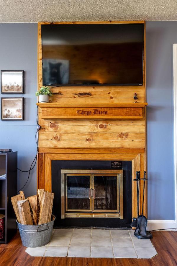 Wow Views!!-Mountain Escape-Outdoor Pool-Close To Downtown-Wifi-Cable-Private Balcony Gatlinburg Exterior foto